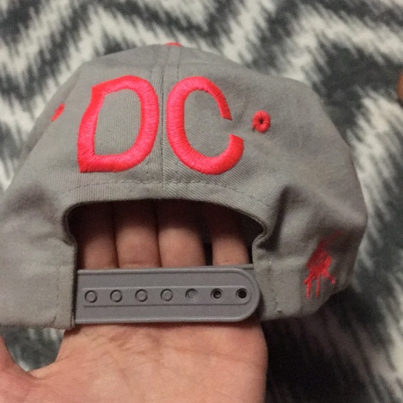 Hat - Picture 4 of 7